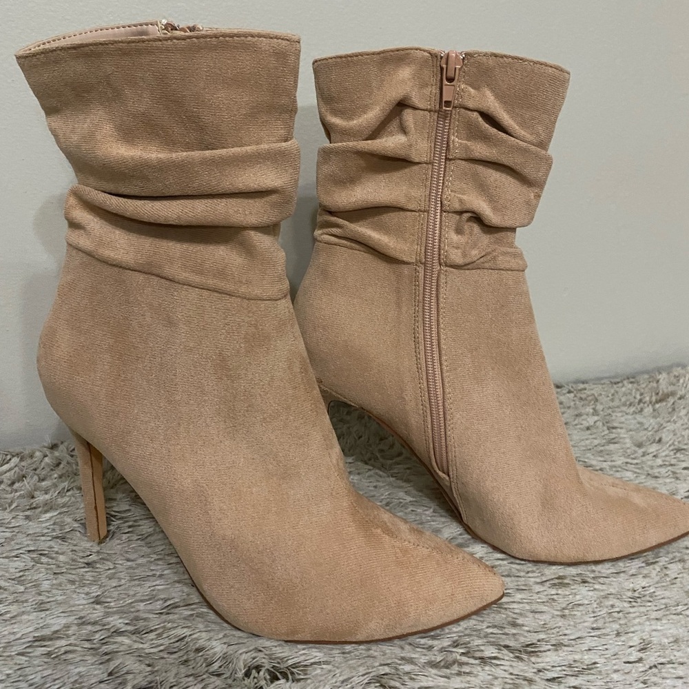 Chic Tan Suede Heeled Boots